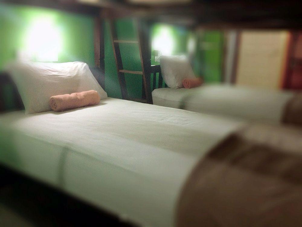 Silla Patong Hostel מראה חיצוני תמונה