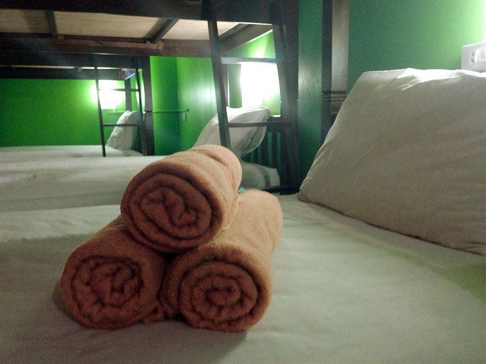Silla Patong Hostel מראה חיצוני תמונה
