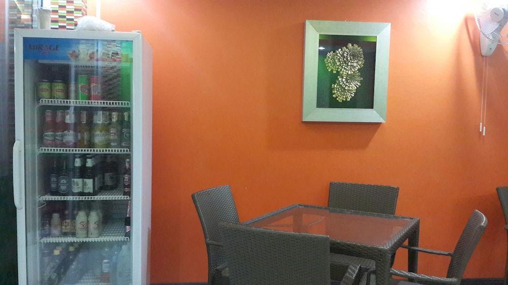 Silla Patong Hostel מראה חיצוני תמונה