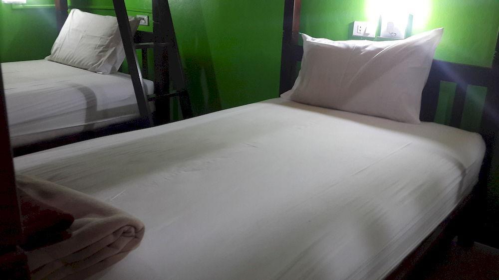 Silla Patong Hostel מראה חיצוני תמונה