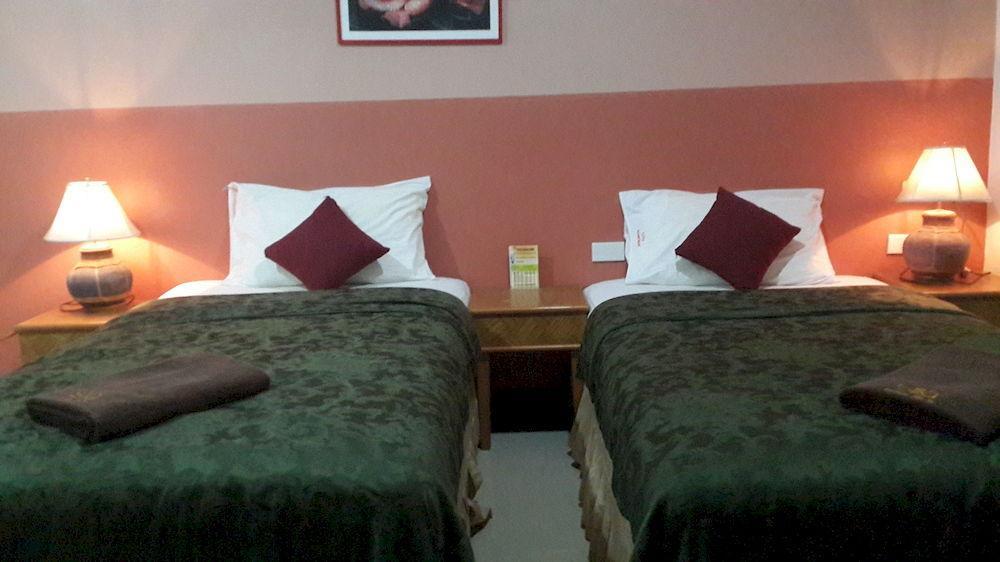 Silla Patong Hostel מראה חיצוני תמונה