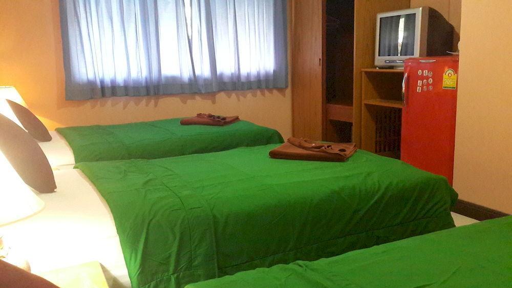 Silla Patong Hostel מראה חיצוני תמונה