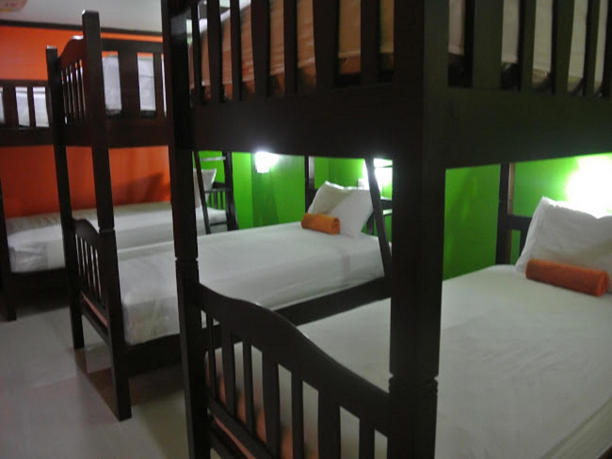 Silla Patong Hostel מראה חיצוני תמונה