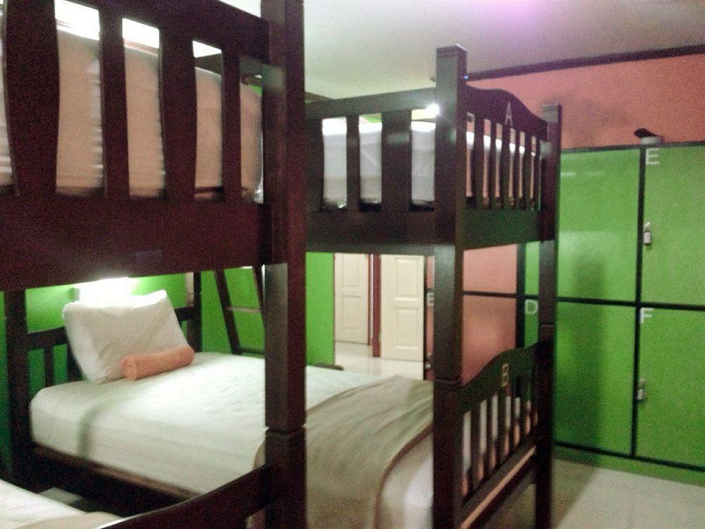 Silla Patong Hostel מראה חיצוני תמונה