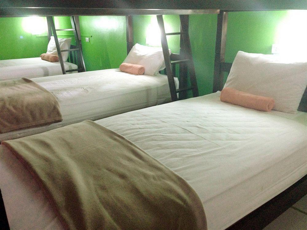Silla Patong Hostel מראה חיצוני תמונה