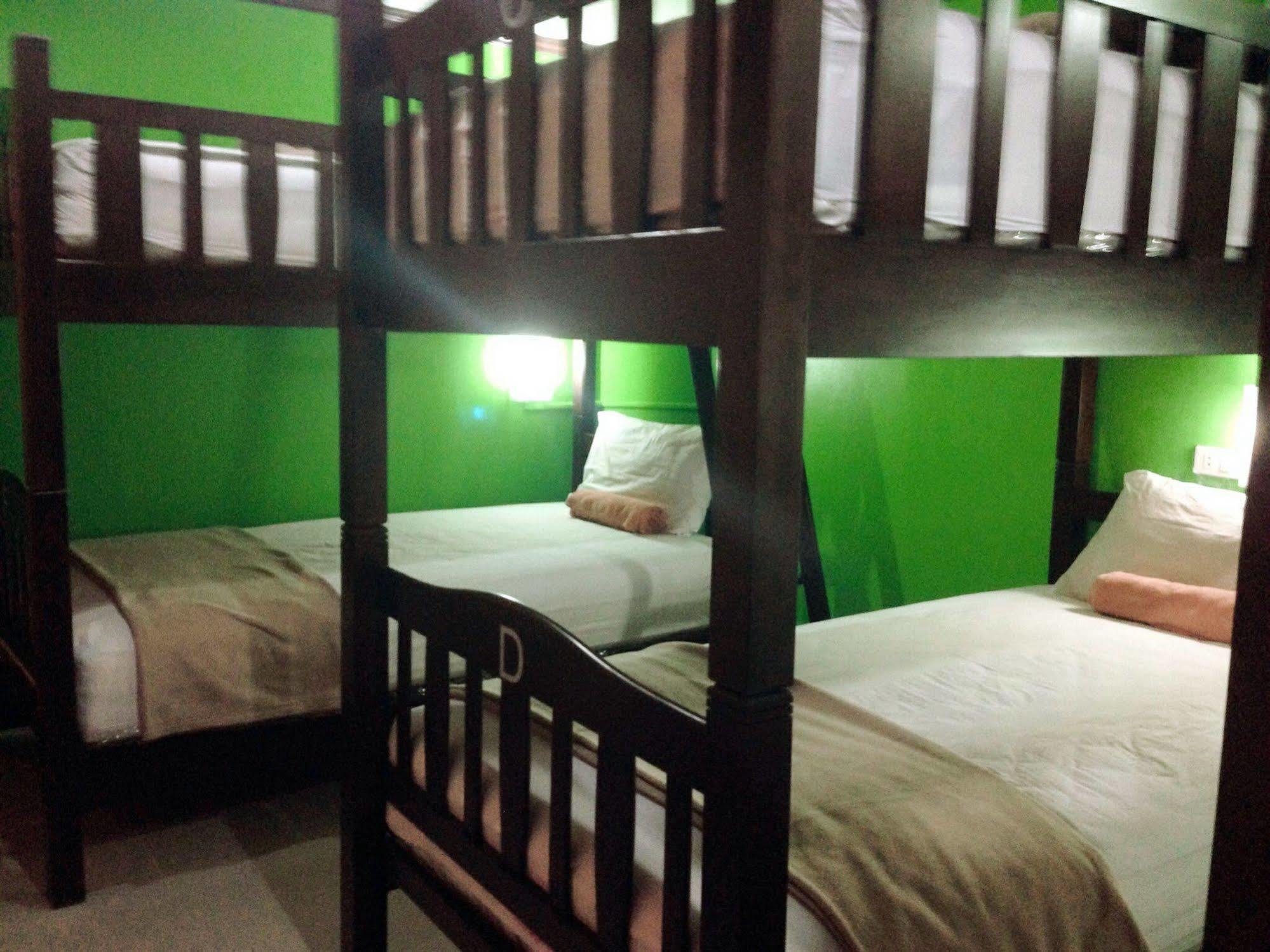 Silla Patong Hostel מראה חיצוני תמונה
