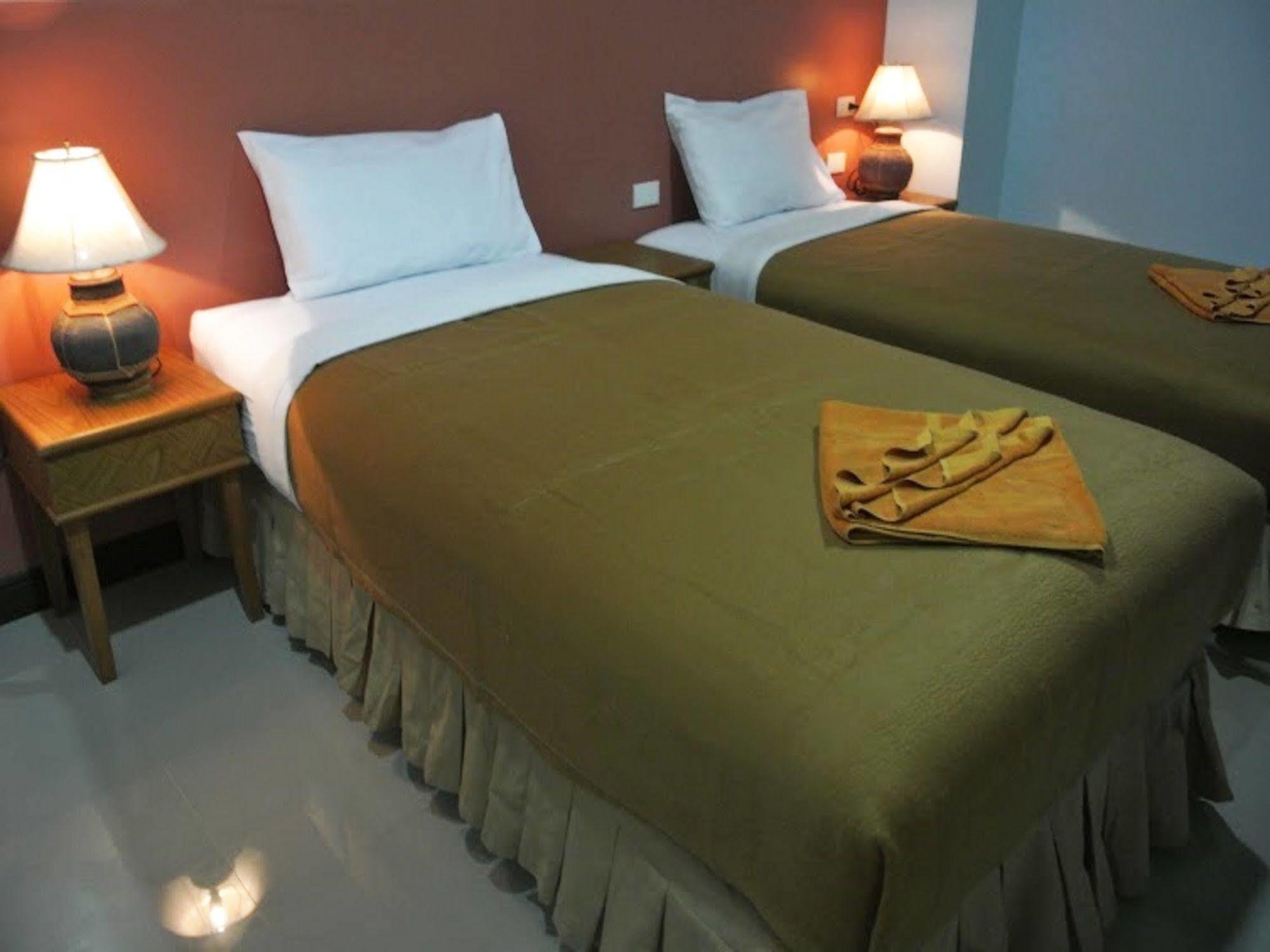 Silla Patong Hostel מראה חיצוני תמונה