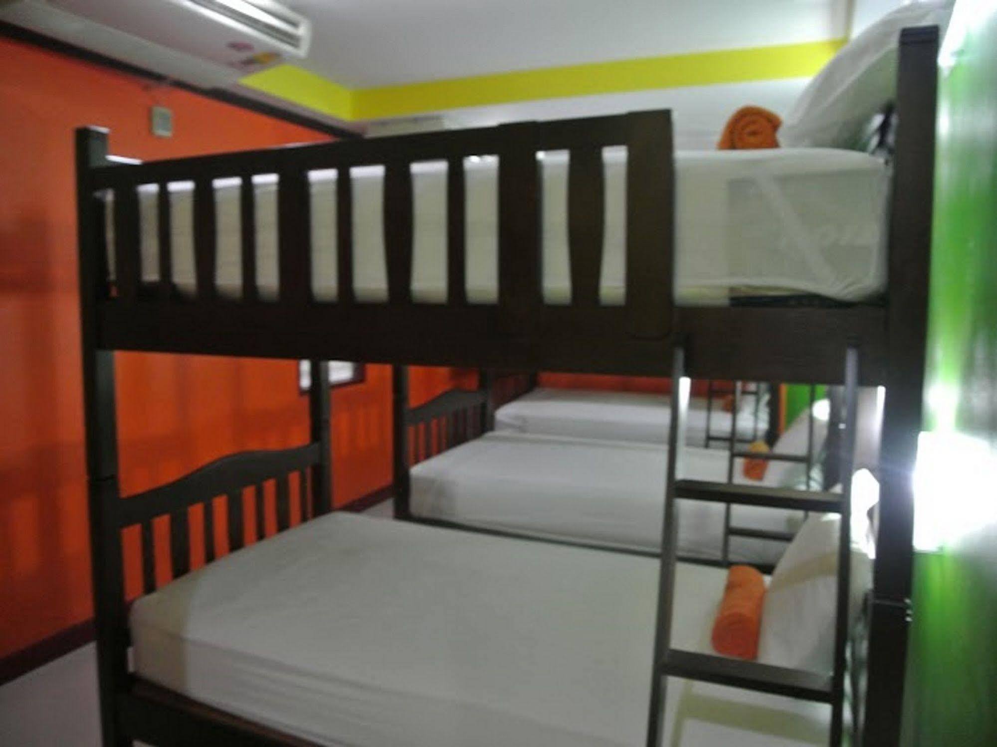 Silla Patong Hostel מראה חיצוני תמונה
