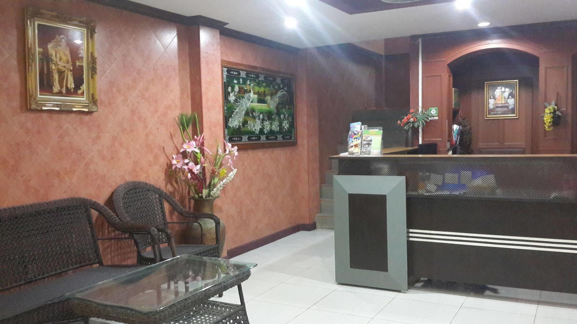 Silla Patong Hostel מראה חיצוני תמונה